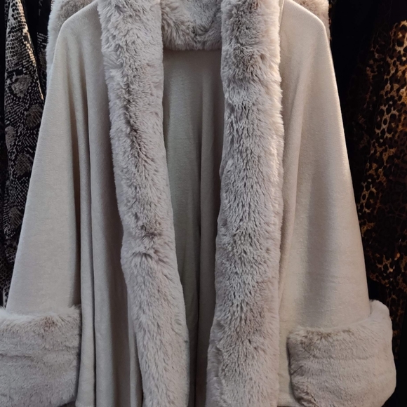 Cardigan - Picture 4 of 4